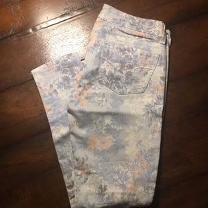 American Eagle floral jean leggings 4